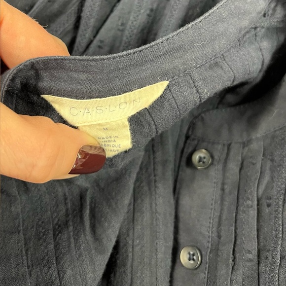 Caslon navy textured blouse size medium - Picture 6 of 8